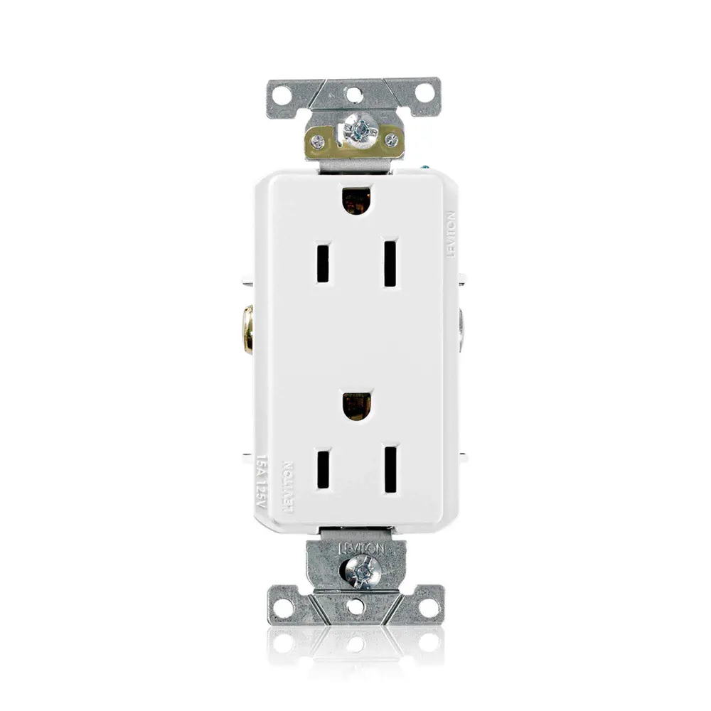 Derco Plus 15 / 125 V Industrial-strength Outlet, White