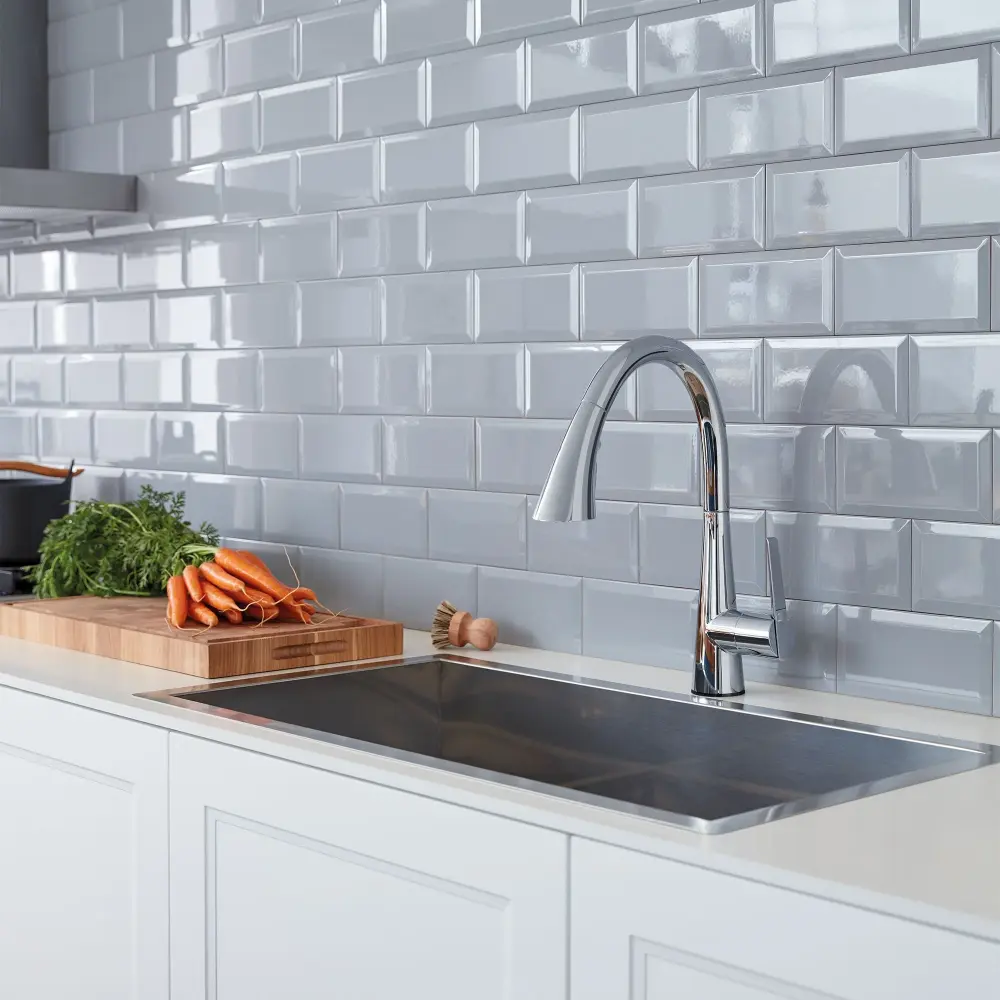Wall-mounted faucet