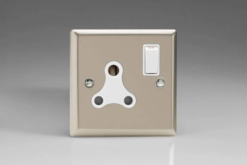 Varilight 1-Gang 15A Round Pin Plug Socket Satin Chromium XNRP15AW