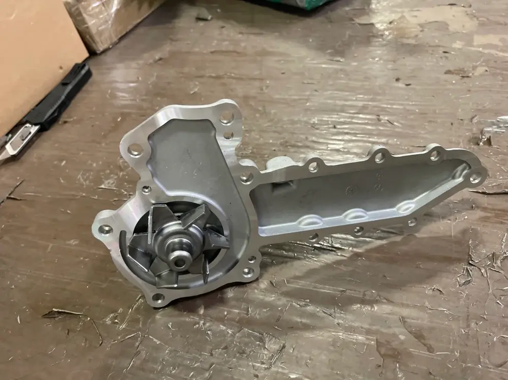 Water Pump 6684865 6684866 Bobacat 5600 5610 S150 S160 S175 S185 S205 T180 T190