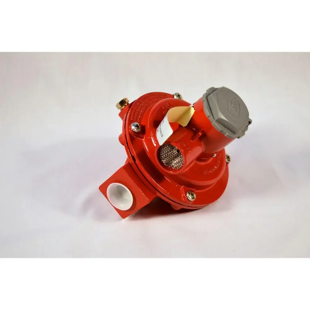 MEC EXCELA-FLO SLEEK FIRST STAGE REGULATOR - 1/4" FIP INLET X 1/2 FIP OUTLET