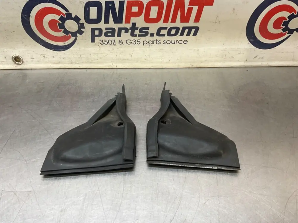 2007 Nissan Z33 350Z Hood Corner Seals OEM 25BBMFC